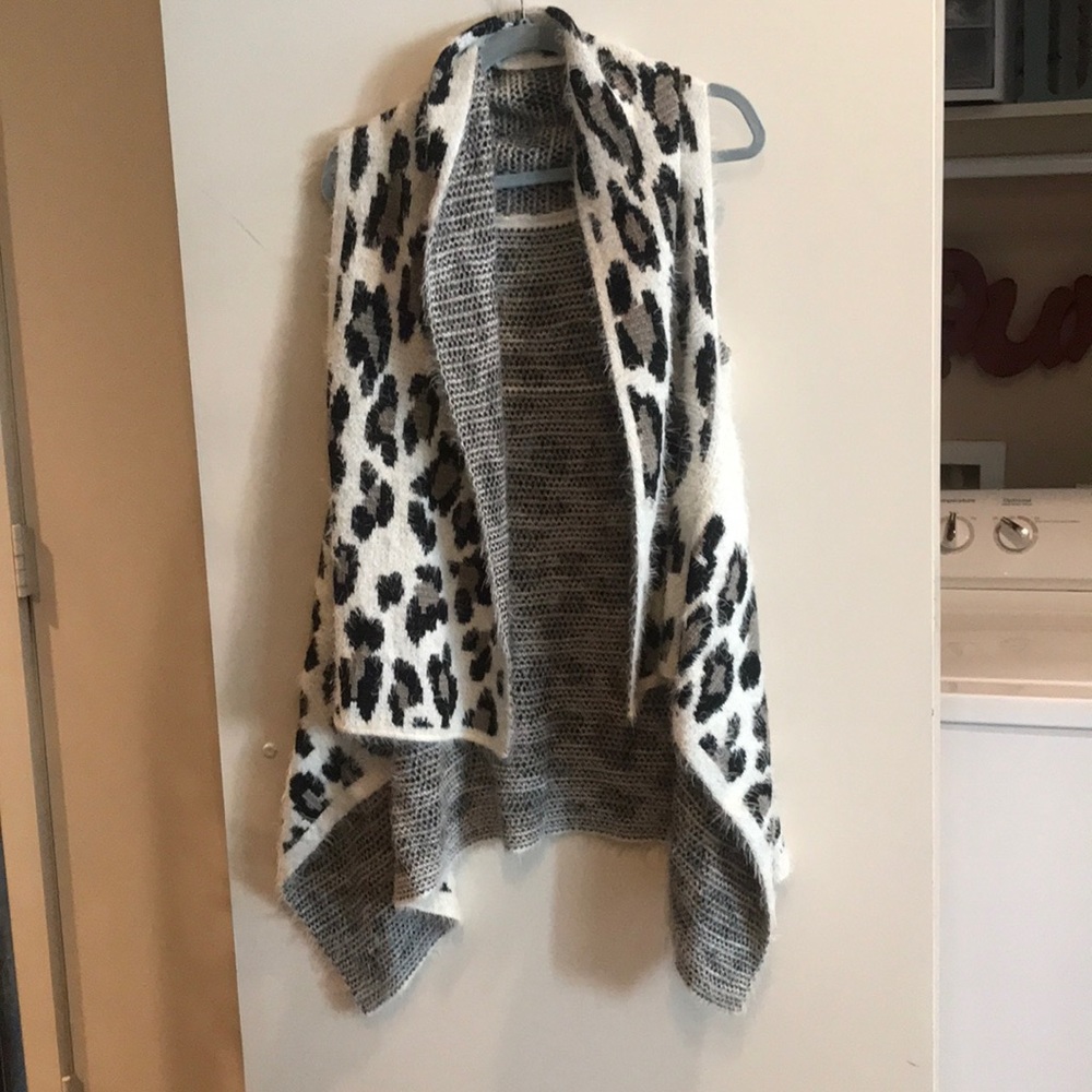 White furry cheetah print cardigan